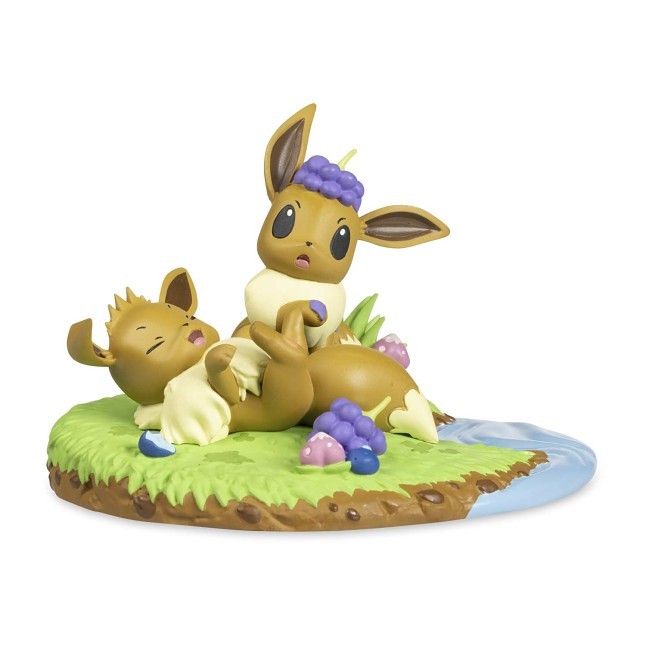 Afternoon Picnic with Eevee Evolving Personalities Figure